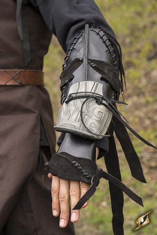 Dark Elf Left Arm Bracer