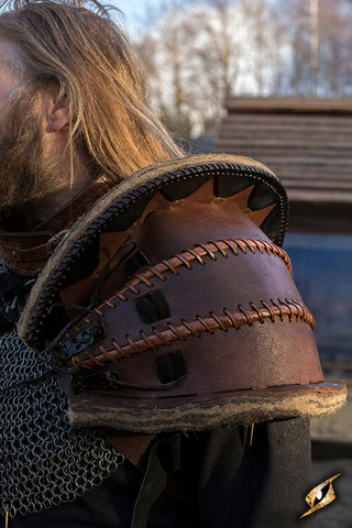 Orc Brute Shoulder Armour - Brown