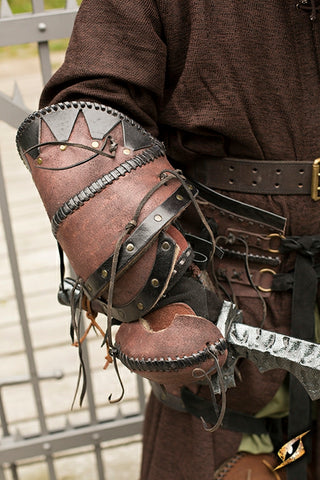 Orc Brute Bracers - Brown